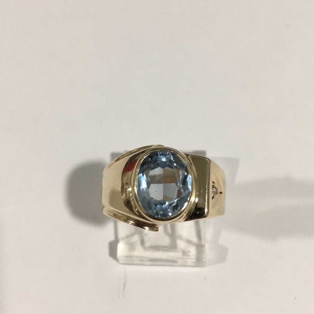 10k Yellow Gold Ring With Aquamarine Birthstone